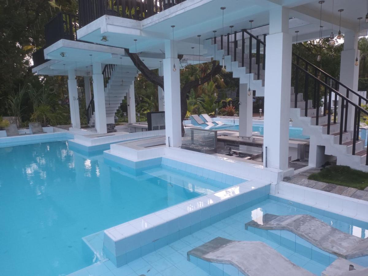 Lucky Beach Resort 트링코말리 외부 사진