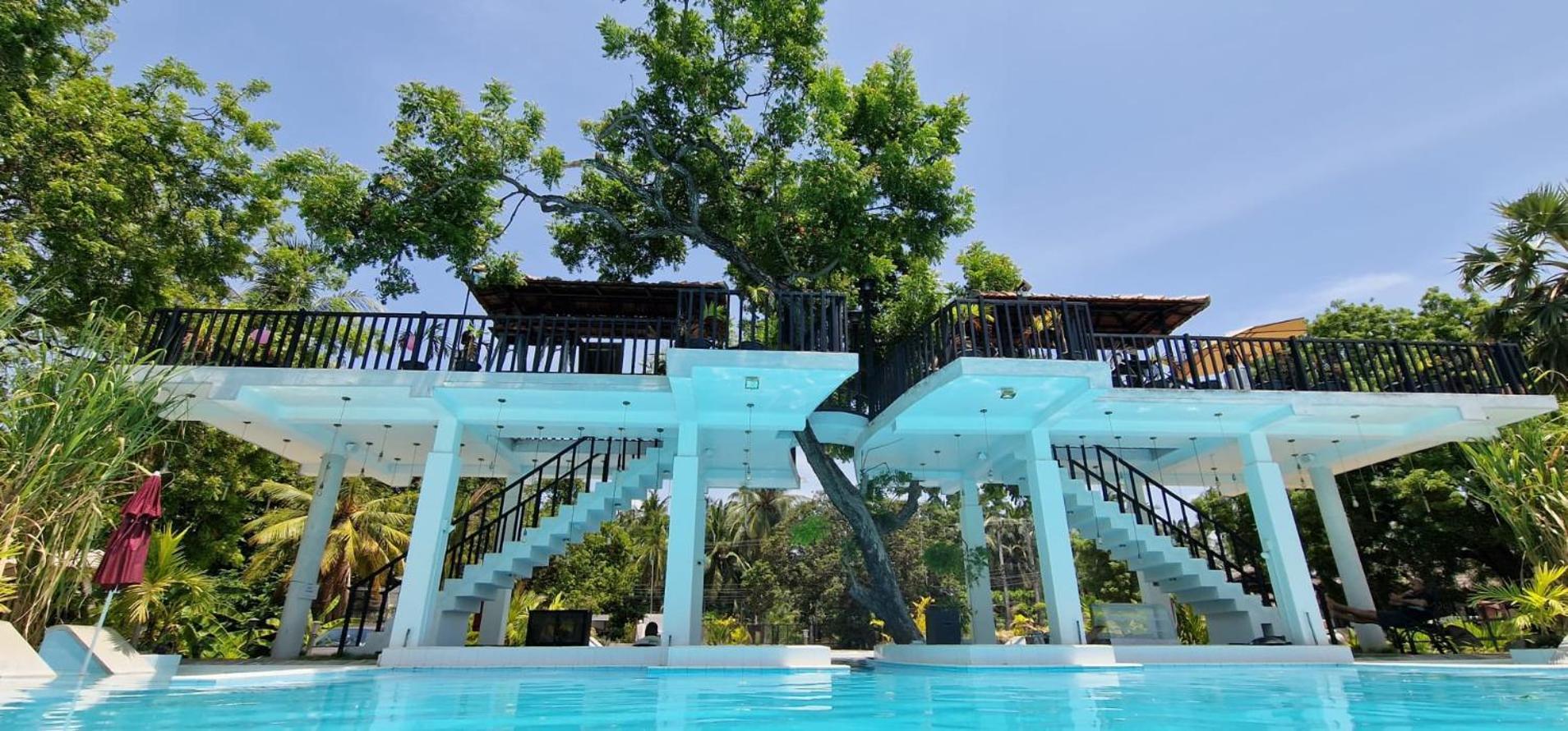 Lucky Beach Resort 트링코말리 외부 사진